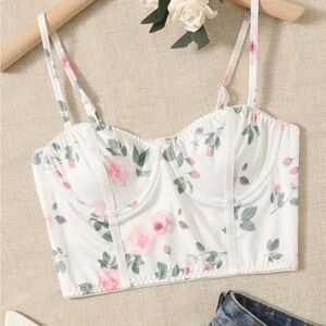Floral top BRAND NEW